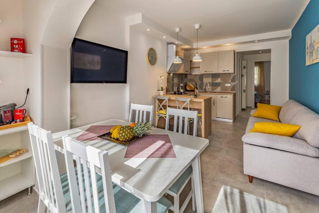 New Two Bedroom Apartment Maloni بولا المظهر الخارجي الصورة