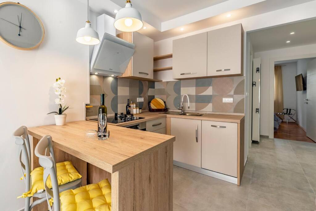 New Two Bedroom Apartment Maloni بولا المظهر الخارجي الصورة