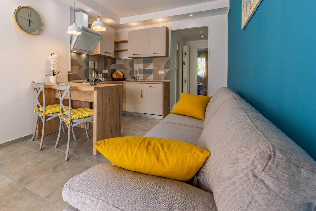 New Two Bedroom Apartment Maloni بولا المظهر الخارجي الصورة